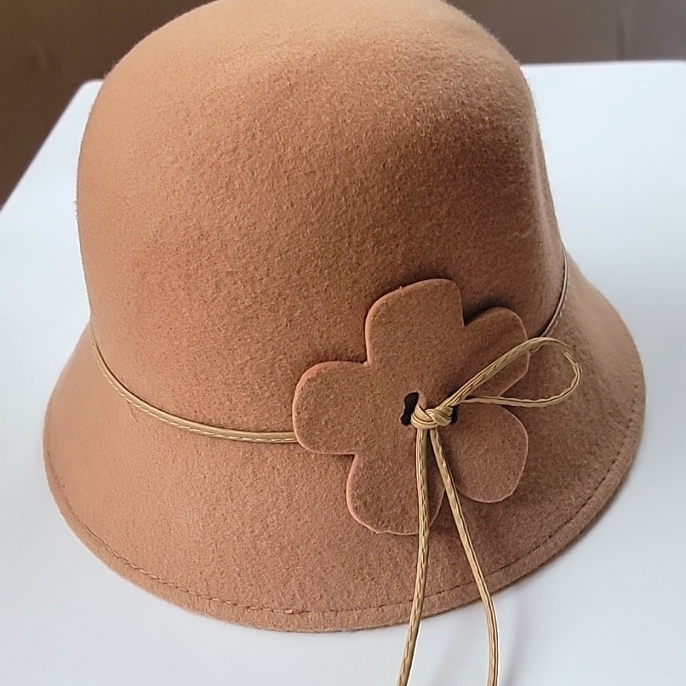 Bown Wool Hat